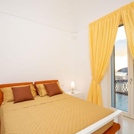 Amore Rentals - Palazzo Della Storia Amalfi Zewnętrze zdjęcie