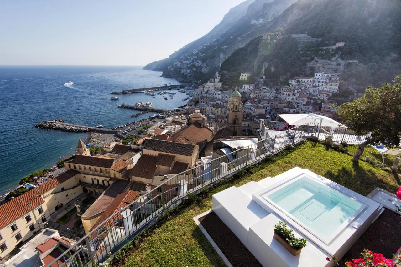 Amore Rentals - Palazzo Della Storia Amalfi Zewnętrze zdjęcie