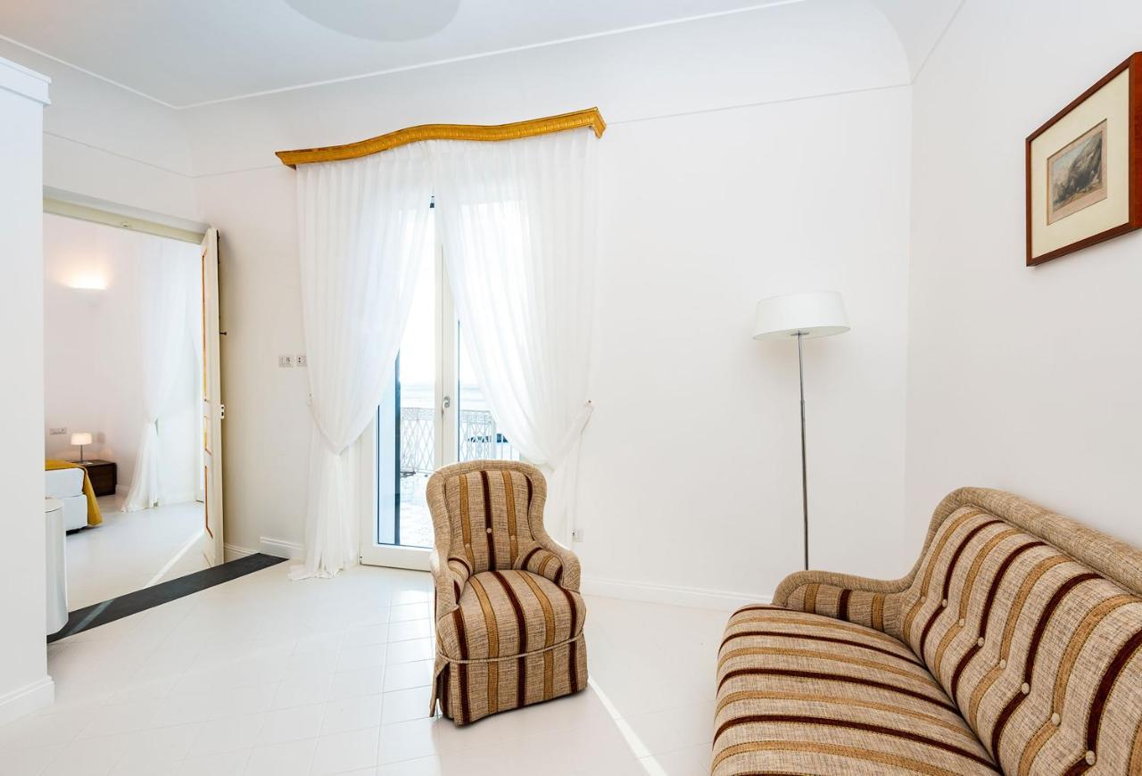 Amore Rentals - Palazzo Della Storia Amalfi Zewnętrze zdjęcie