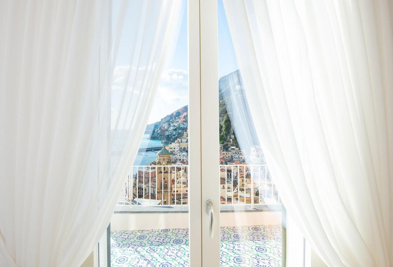 Amore Rentals - Palazzo Della Storia Amalfi Zewnętrze zdjęcie