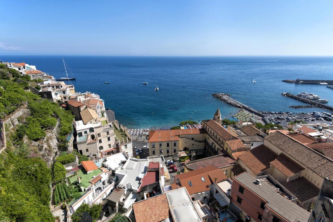 Amore Rentals - Palazzo Della Storia Amalfi Zewnętrze zdjęcie