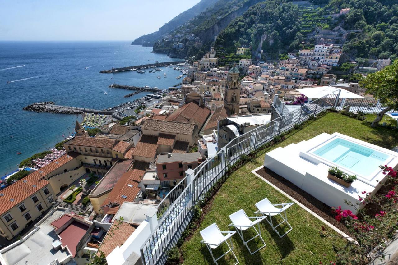 Amore Rentals - Palazzo Della Storia Amalfi Zewnętrze zdjęcie