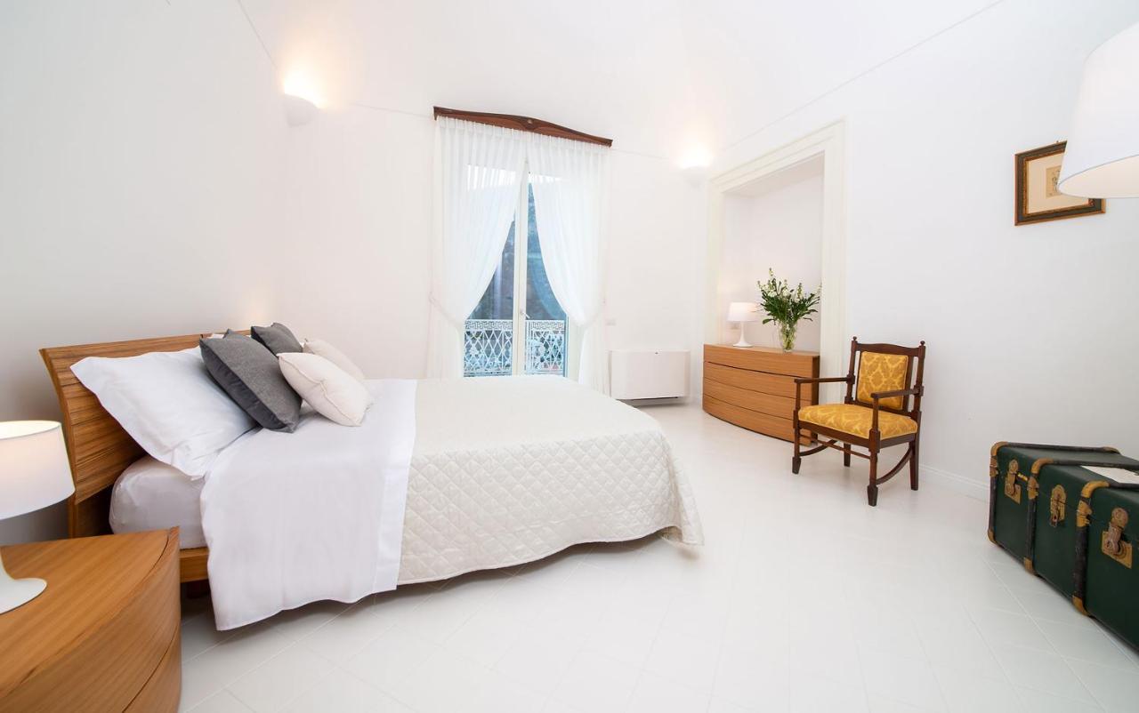 Amore Rentals - Palazzo Della Storia Amalfi Zewnętrze zdjęcie